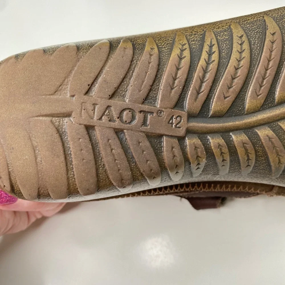 Naot Kirei Mary Jane Shoes Brown Suede Bronze Metallic Leather Strap EU 42 US 11
